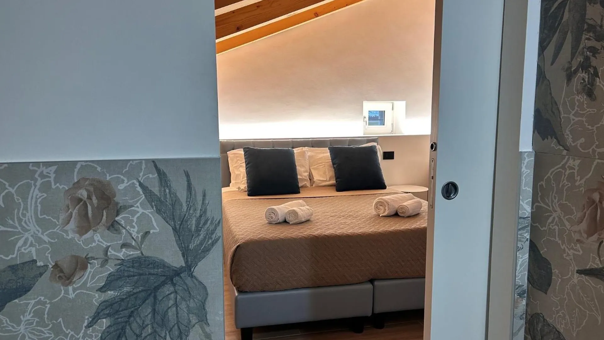 Casa Belvedere - Enjoy Holiday Cavaion Veronese 0*,  Italia